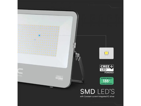 SKU 232206 VT-44201 V-TAC PRO Faro LED SMD Chip CREE 200W 135LM/W Slim Cavo 1m Nero 4000K IP65