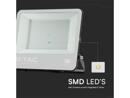 SKU 23444 VT-44204 V-TAC PRO Faro LED SMD Chip Samsung 200W Cavo 1m Nero 6500K IP65