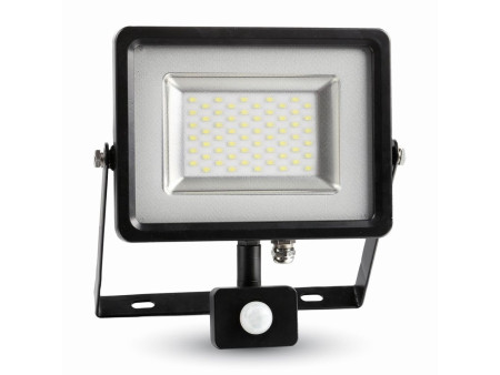 SKU 5699 VT-4830 V-TAC Faro LED SMD 30W con Sensore PIR Nero 3000K IP44