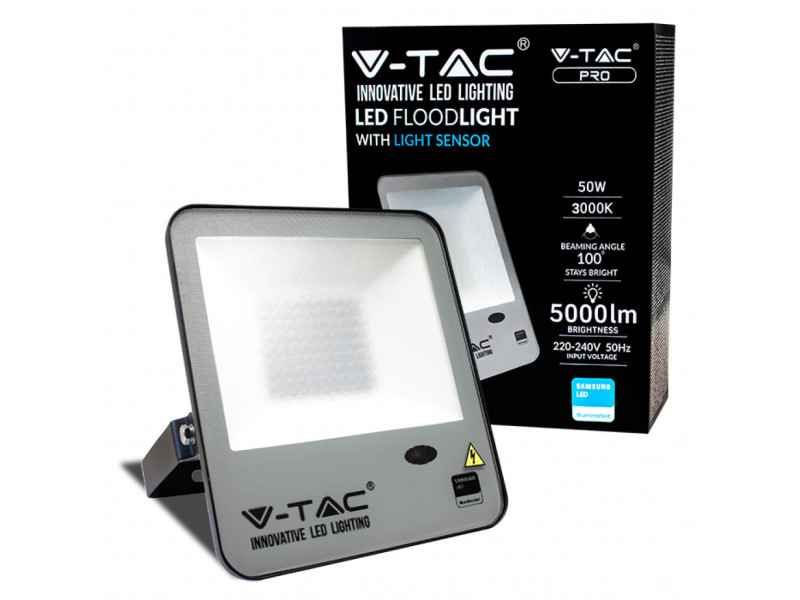 SKU 20174 VT-57 V-TAC PRO Faro LED SMD Chip Samsung 50W 100LM/W con Sensore Crepuscolare Nero 6500K IP65