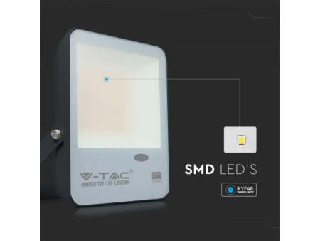 SKU 20173 VT-57 V-TAC PRO Faro LED SMD Chip Samsung 50W 100LM/W con Sensore Crepuscolare Nero 4000K IP65