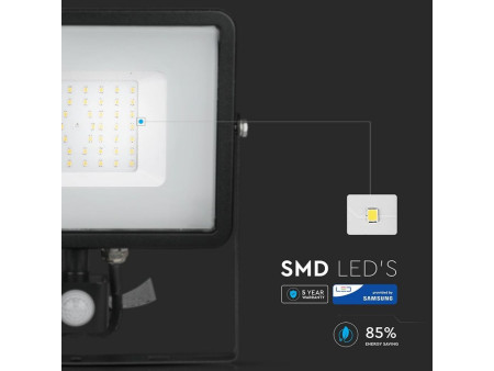 SKU 471 VT-50-S-B V-TAC PRO Faro LED SMD Chip Samsung 50W con Sensore PIR/Crepuscolare e Interruttore Nero 6400K IP65