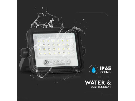 SKU 24085 VT-304W V-TAC Faro LED Solare 30W con Telecomando e Sensore Crepuscolare CCT 2000K-8000K IP65