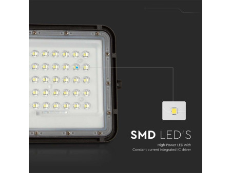 SKU 7821 VT-40W V-TAC Faro LED Solare 6W con Telecomando e Batteria Sostituibile Cavo 3m Nero 6400K IP65