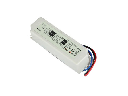 SKU 3271 VT-21030 V-TAC Alimentatore in Plastica 30W 12V 2.5A con 1 Uscita e Cavi a Saldare Colore Bianco 150x40x30mm IP67