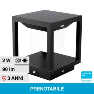 2W LUCE 3000K CALDA  V-TAC Lampada Solare LED da terra  Quadrata con Sensore di Movimento Colore Nero IP65