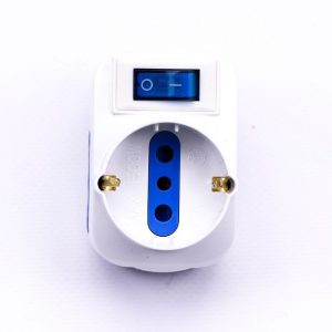 SKU 8716 V-TAC Adattatore  2 Prese Laterali 10/16A Bipasso e una Frontale 10/16A Bipasso + Schuko con Interruttore 16A 2P+T