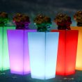 fioriera-led-rgbw-in-resina-bianca-40x40x55cm-12w-ip65-ricaricabile-5.jpg