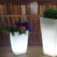 fioriera-led-rgbw-in-resina-bianca-40x40x55cm-12w-ip65-ricaricabile-7.jpg