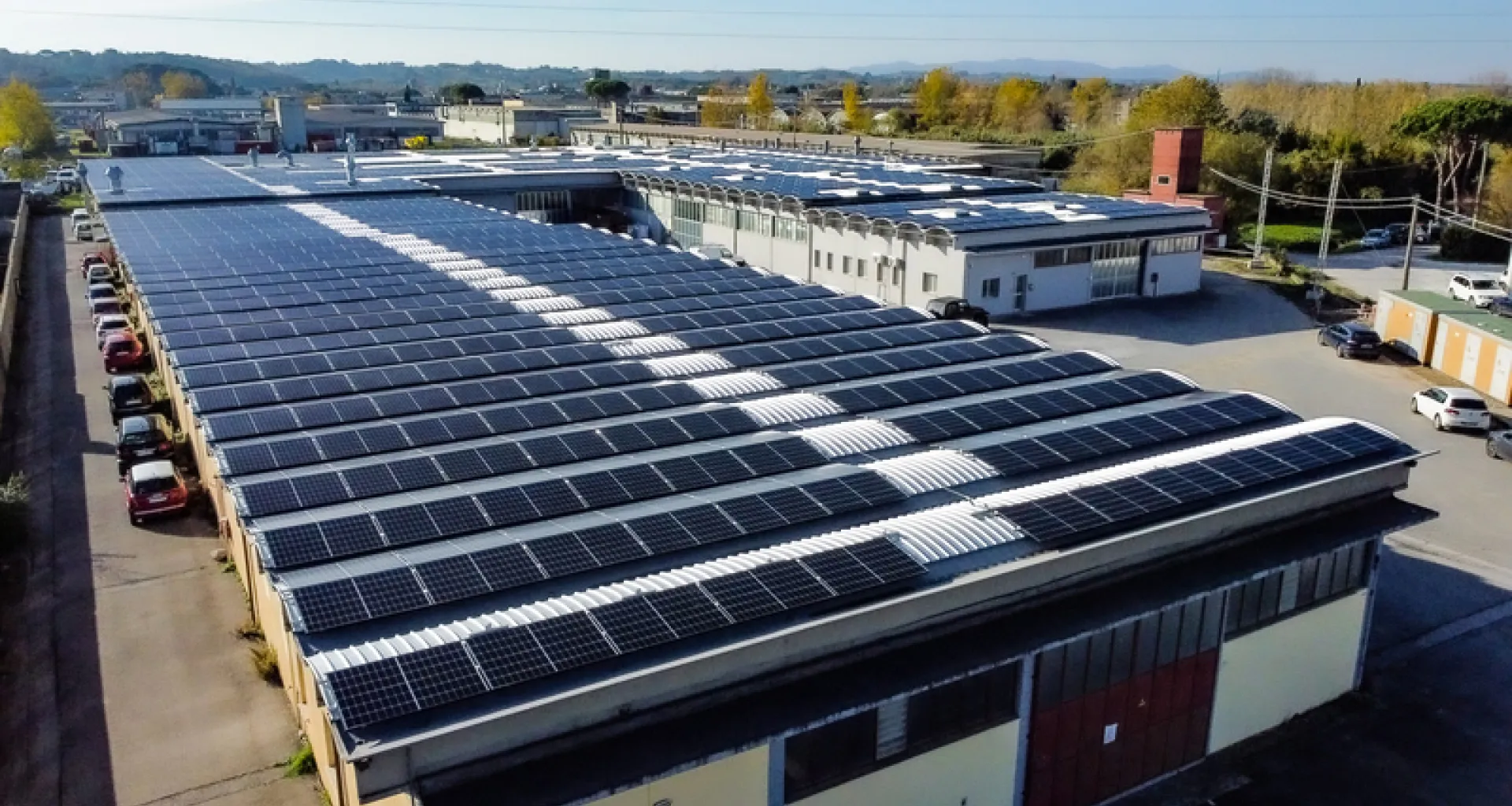 impianti-fotovoltaici-industriali-soluzioni-energetiche-su-larga-scala.jpg impianti-fotovoltaici-industriali-soluzioni-energetiche-su-larga-scala.jpg
